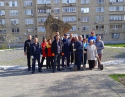 Волгодонские депутаты приняли участие в традиционном весеннем Дне древонасаждения
